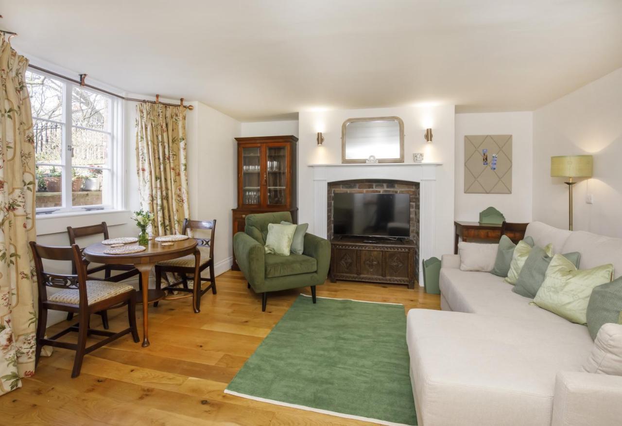 The Garden Square - Unique Luxury Apartment In Historic Garden Square - Ideal For 2 People York Kültér fotó