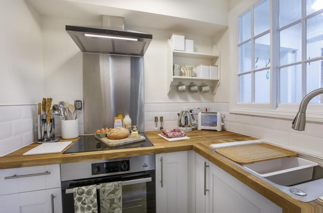 The Garden Square - Unique Luxury Apartment In Historic Garden Square - Ideal For 2 People York Kültér fotó